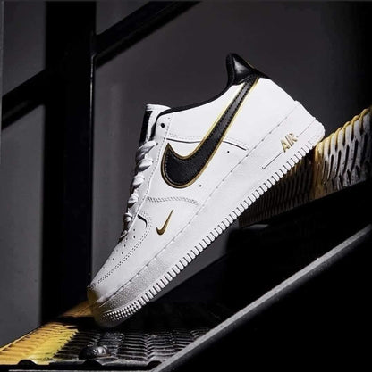 Nike Air Force Branco Preto Dourado