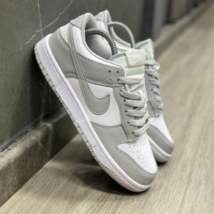 Nike Dunk Low Cinzento
