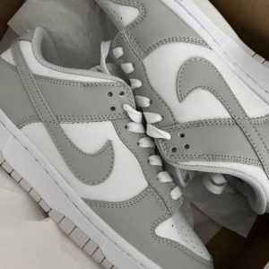 Nike Dunk Low Cinzento