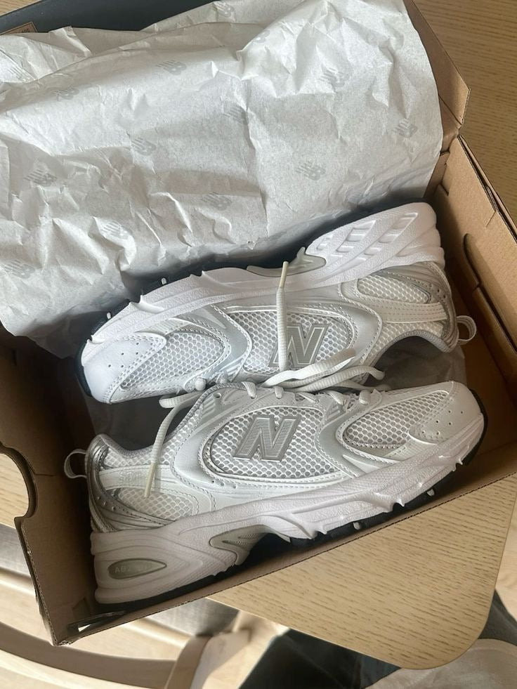 New Balance 530 Branco Cinza New Balance 530 Branco Cinza
